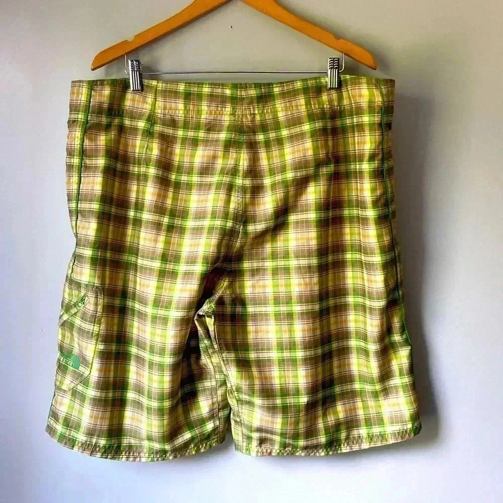 The North Face swing Plaids Shorts Men's Size 40